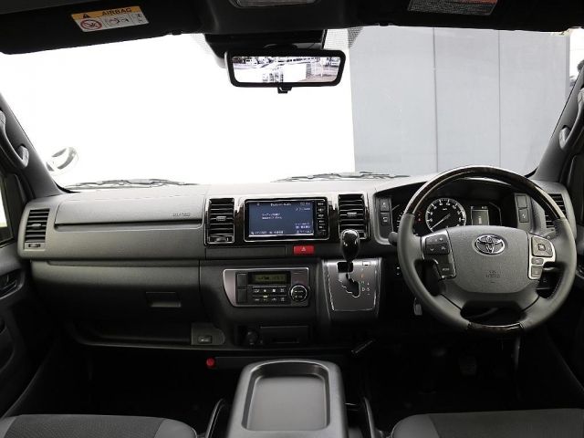 TOYOTA HIACE VAN 2WD 2024 Image 31