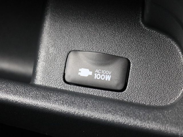 TOYOTA HIACE VAN 2WD 2024 Image 31