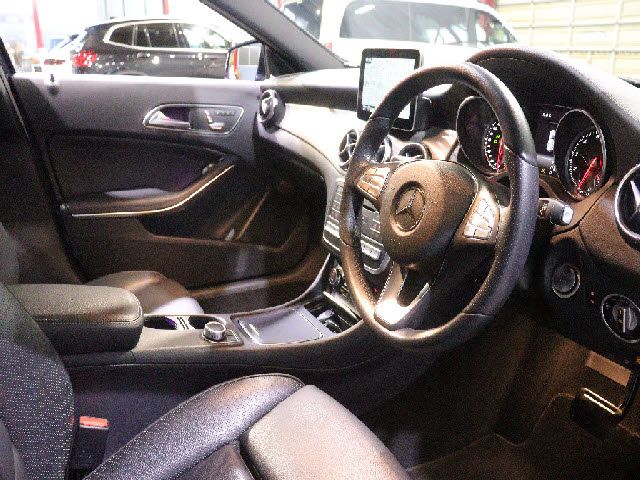 MERCEDES BENZ GLA CL 2017 Image 31