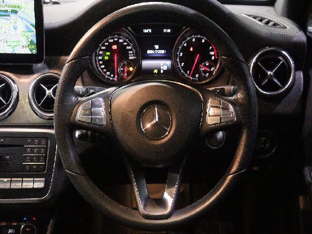MERCEDES BENZ GLA CL 2017 Image 31