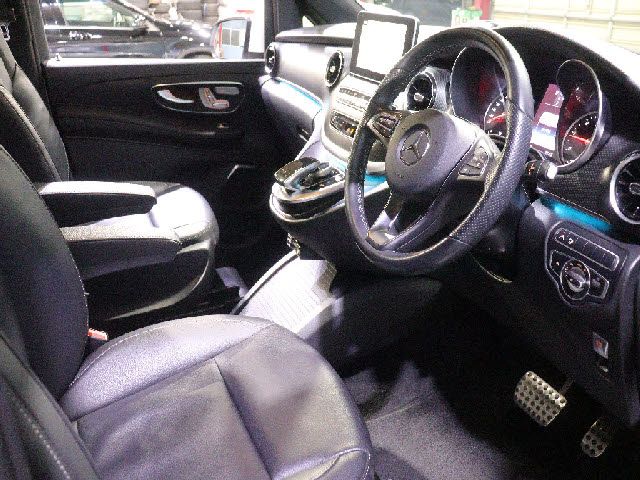 MERCEDES BENZ V CLAS 2020 Image 31