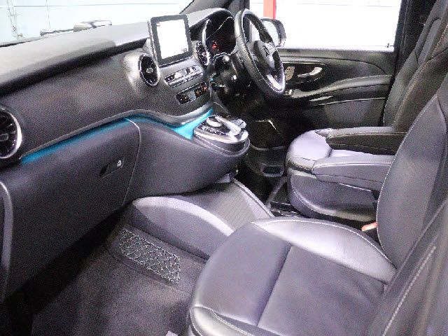 MERCEDES BENZ V CLAS 2020 Image 31