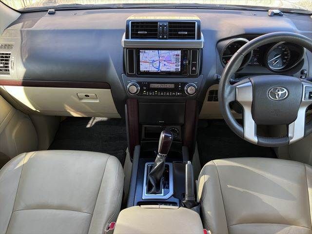 TOYOTA LANDCRUISER PRADO 2014 Image 31
