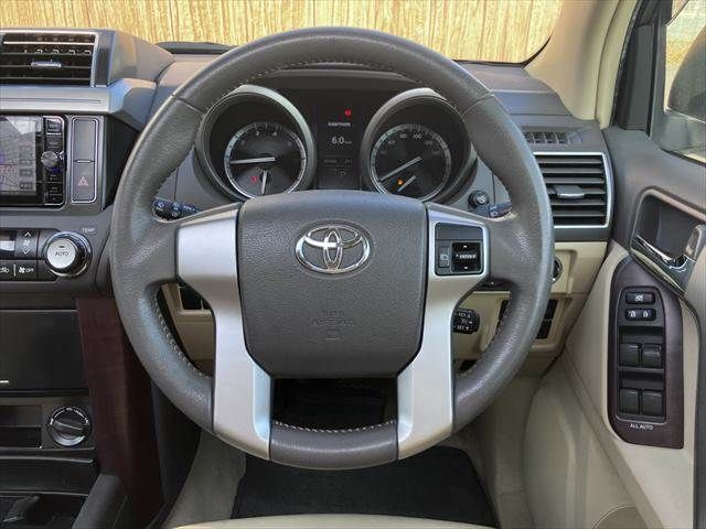TOYOTA LANDCRUISER PRADO 2014 Image 31