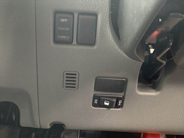 NISSAN NV350 CARAVAN 2019 Image 31