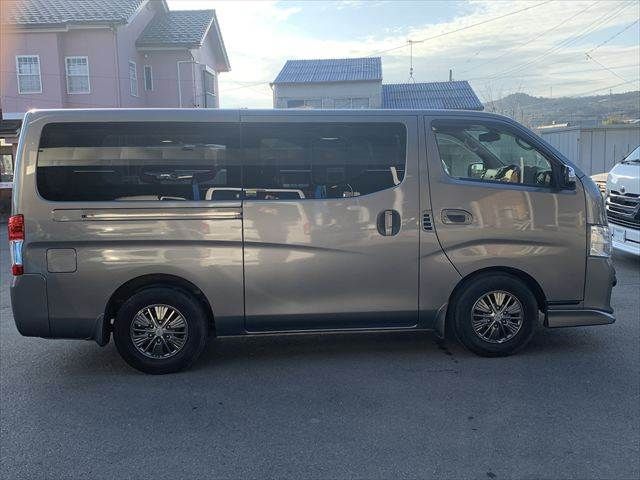 NISSAN NV350 CARAVAN 2019 Image 31