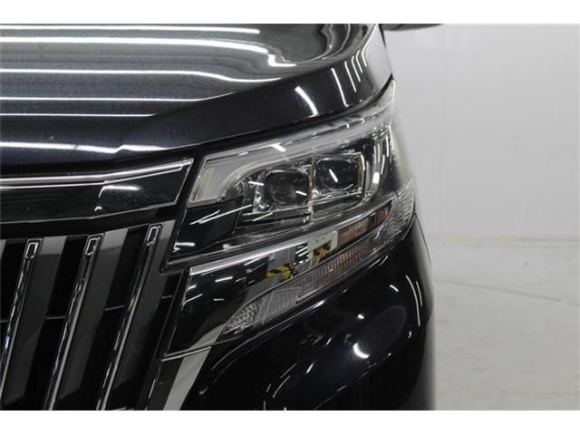 TOYOTA ESQUIRE HYBRID 2017 Image 31