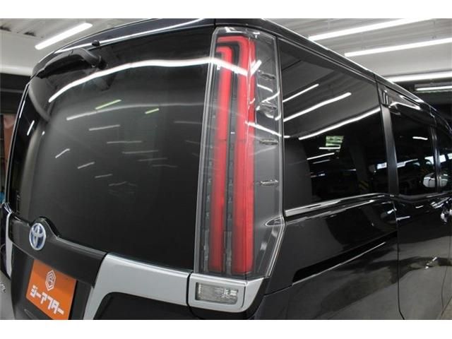 TOYOTA ESQUIRE HYBRID 2017 Image 31