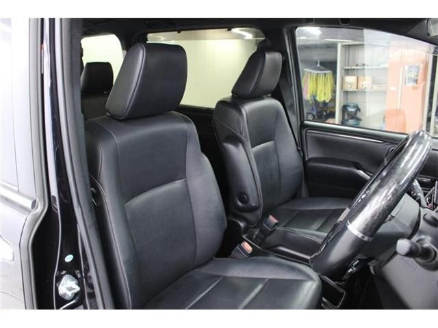 TOYOTA ESQUIRE HYBRID 2017 Image 31