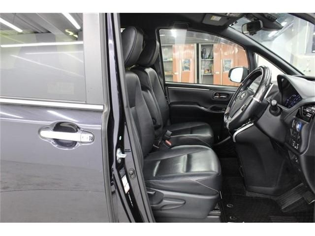 TOYOTA ESQUIRE HYBRID 2017 Image 31