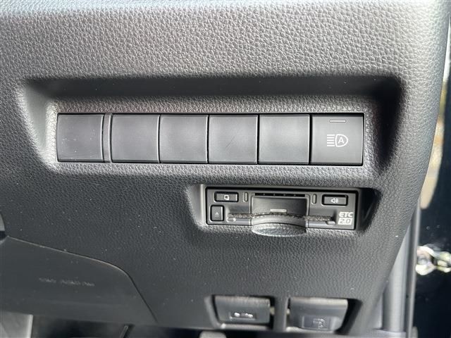 TOYOTA RAV4 2WD 2022 Image 31