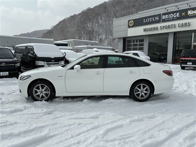 TOYOTA CROWN SEDAN HYBRID 4 2018 Image 31