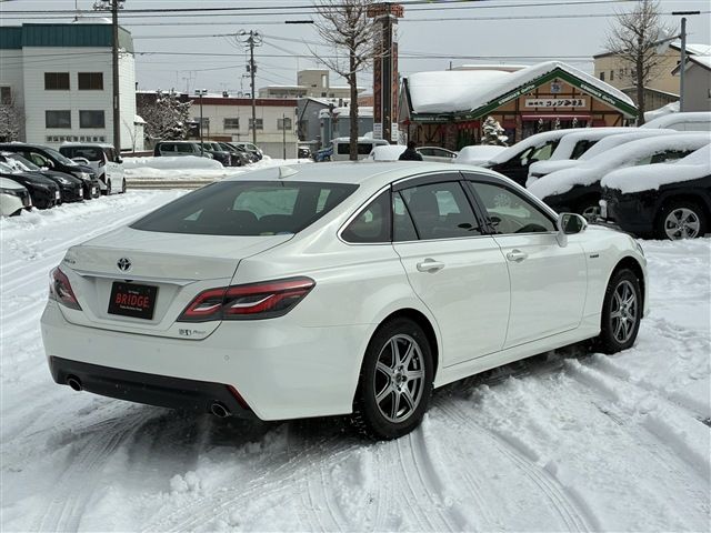TOYOTA CROWN SEDAN HYBRID 4 2018 Image 31