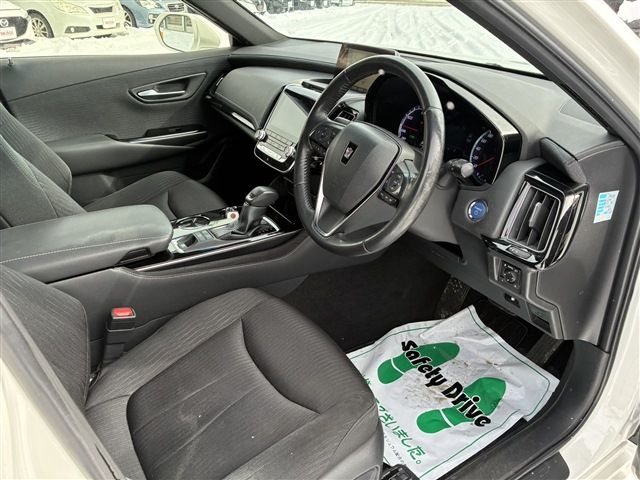 TOYOTA CROWN SEDAN HYBRID 4 2018 Image 31