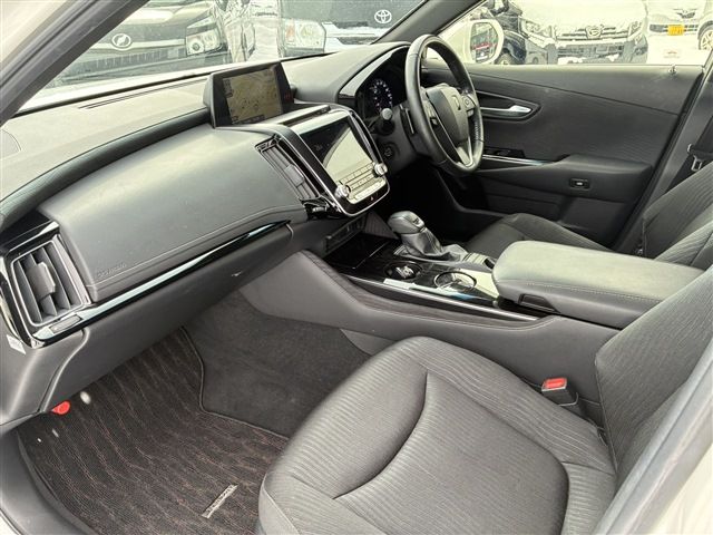 TOYOTA CROWN SEDAN HYBRID 4 2018 Image 31