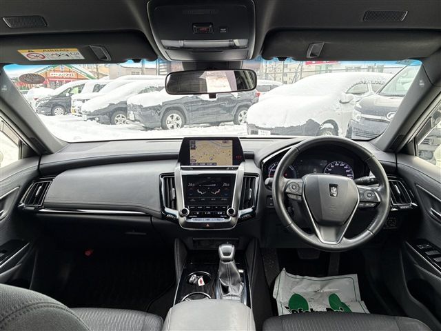 TOYOTA CROWN SEDAN HYBRID 4 2018 Image 31