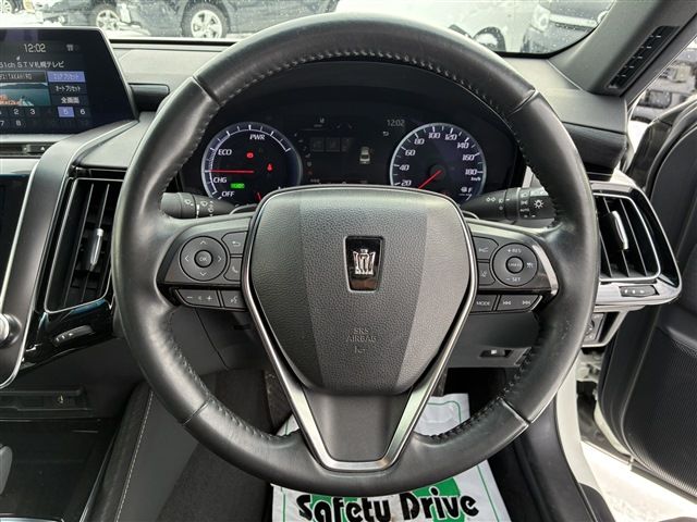 TOYOTA CROWN SEDAN HYBRID 4 2018 Image 31