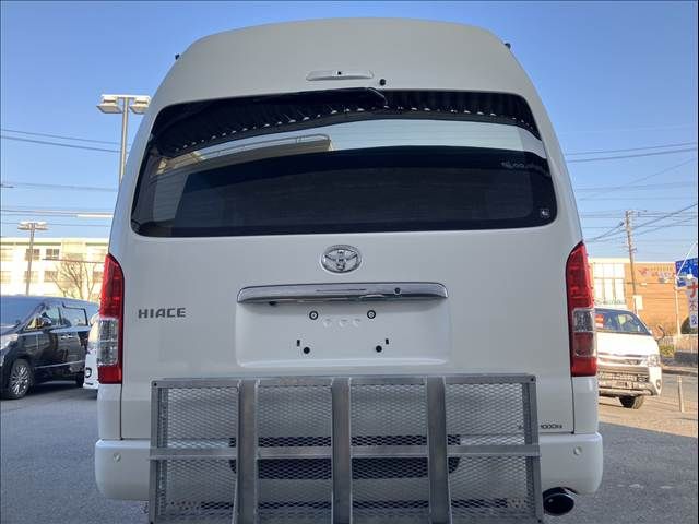 TOYOTA HIACE VAN 4WD 2022 Image 31