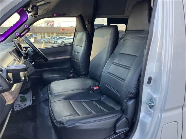 TOYOTA HIACE VAN 4WD 2022 Image 31