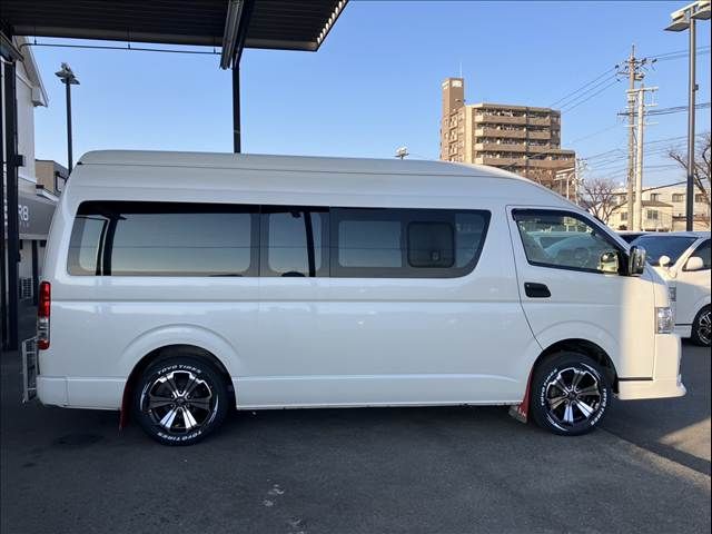 TOYOTA HIACE VAN 4WD 2022 Image 31