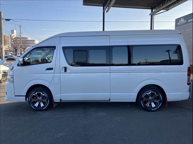 TOYOTA HIACE VAN 4WD 2022 Image 31