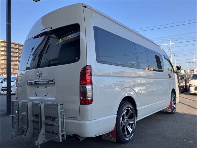TOYOTA HIACE VAN 4WD 2022 Image 31