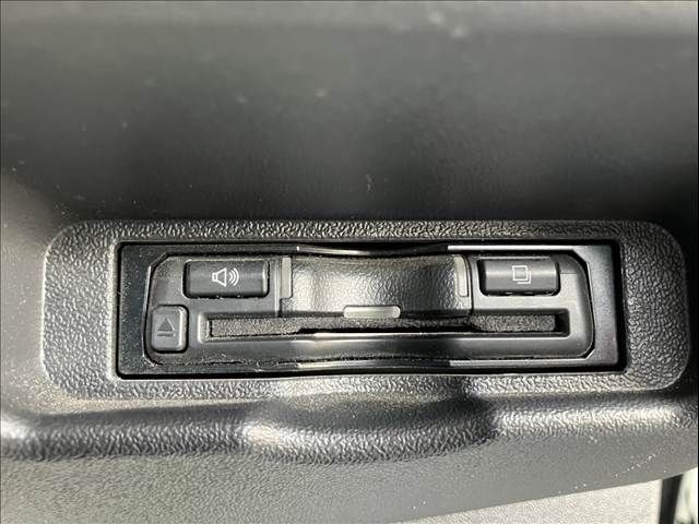 TOYOTA HIACE VAN 4WD 2022 Image 31