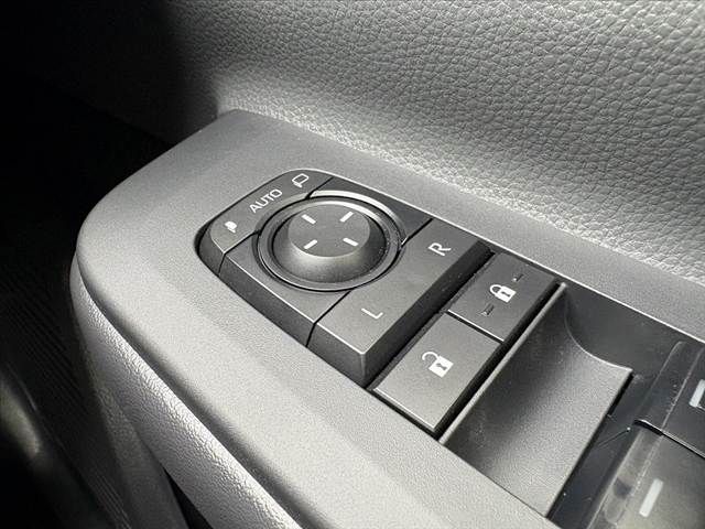 TOYOTA PRIUS 2023 Image 31