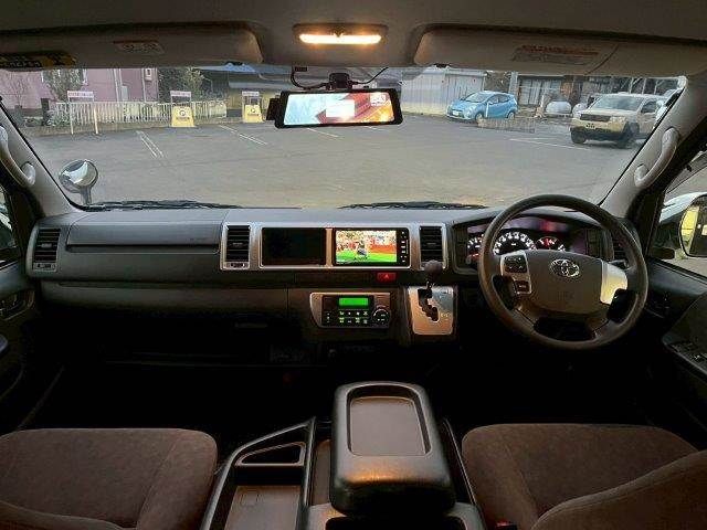 TOYOTA HIACE WAGON 2015 Image 31