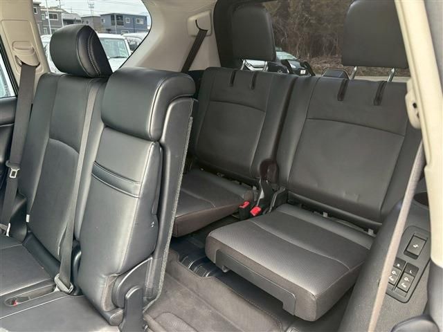 TOYOTA LANDCRUISER PRADO 2023 Image 31