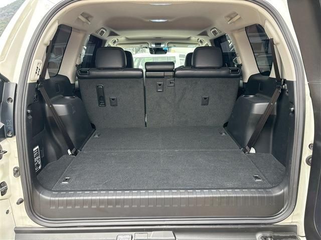 TOYOTA LANDCRUISER PRADO 2023 Image 31