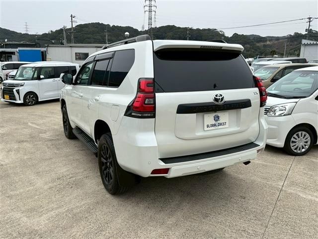 TOYOTA LANDCRUISER PRADO 2023 Image 31
