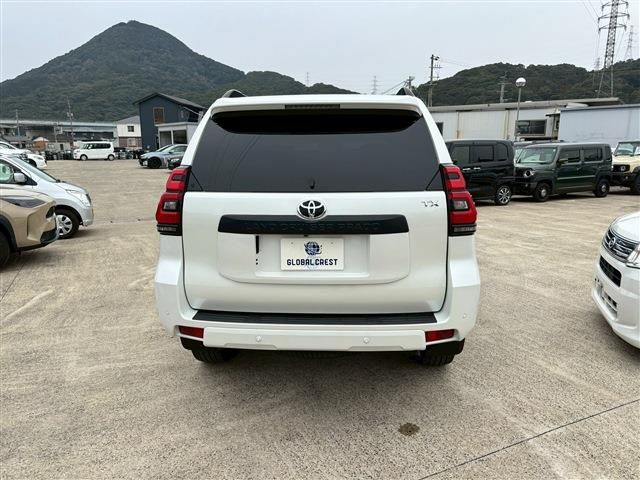 TOYOTA LANDCRUISER PRADO 2023 Image 31