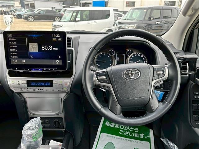 TOYOTA LANDCRUISER PRADO 2023 Image 31