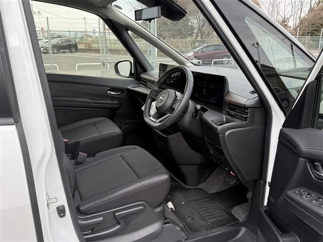 NISSAN SERENA  WG 2025 Image 31