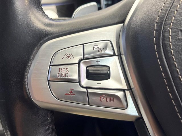 BMW 7SERIES 2016 Image 31