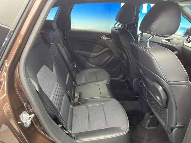 MERCEDES BENZ B CLAS 2018 Image 31