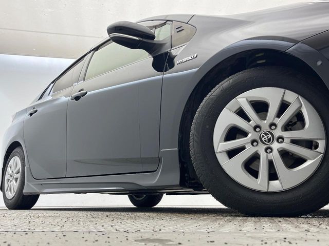 TOYOTA PRIUS 2017 Image 31