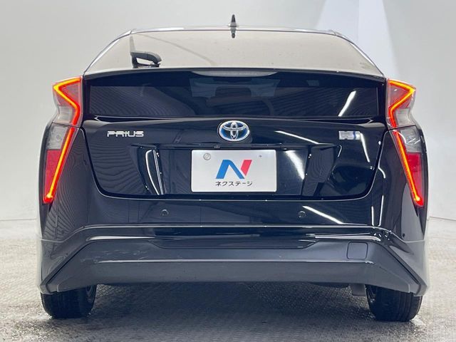 TOYOTA PRIUS 2017 Image 31