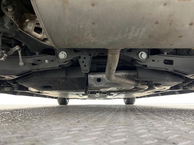 TOYOTA PRIUS 2017 Image 31