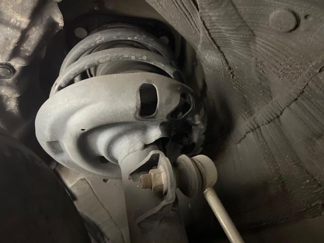 TOYOTA PRIUS 2017 Image 31