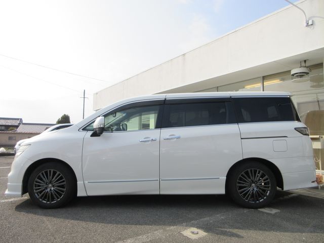 NISSAN ELGRAND 2016 Image 31