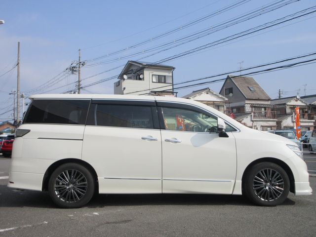 NISSAN ELGRAND 2016 Image 31