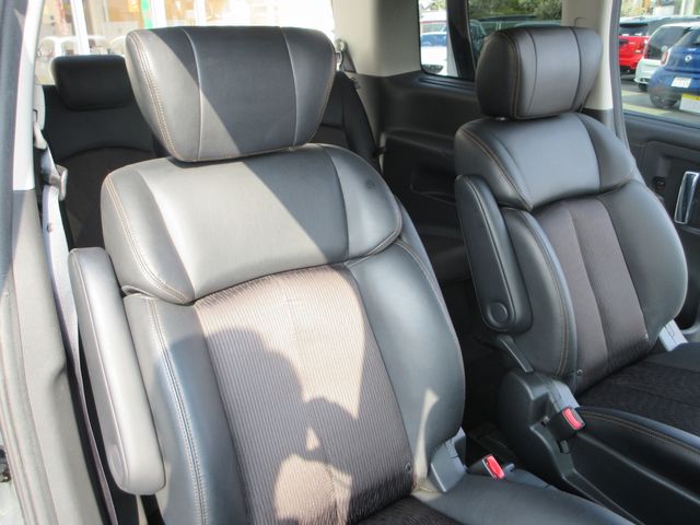 NISSAN ELGRAND 2016 Image 31