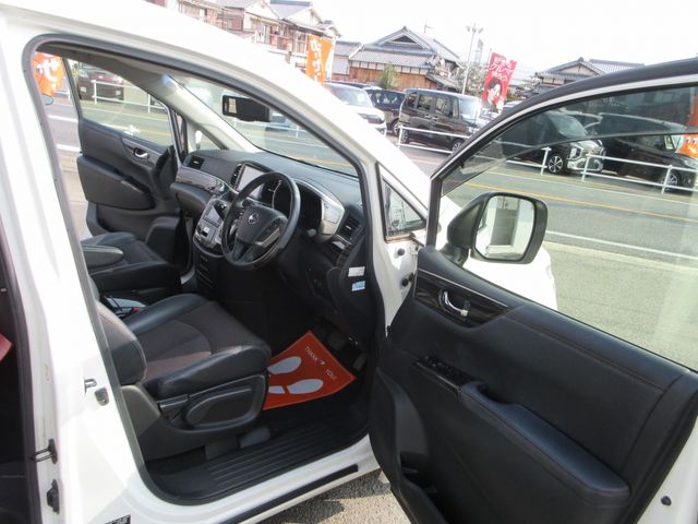 NISSAN ELGRAND 2016 Image 31