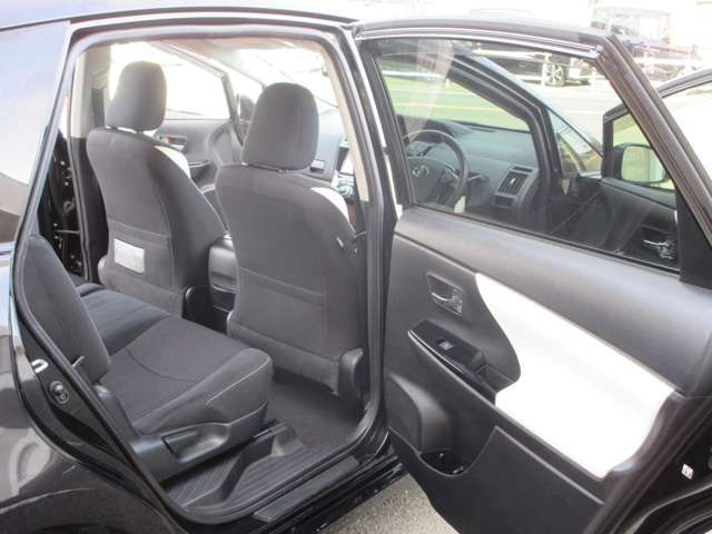 TOYOTA PRIUS ALPHA 2016 Image 31