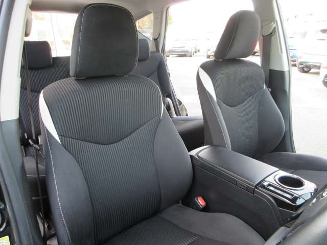 TOYOTA PRIUS ALPHA 2016 Image 31