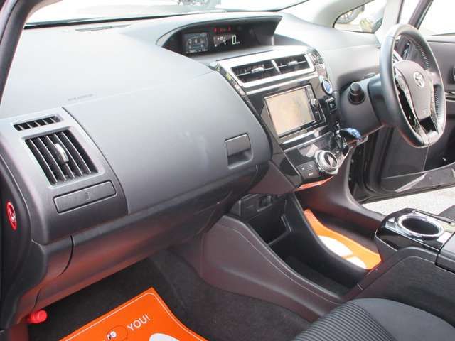 TOYOTA PRIUS ALPHA 2016 Image 31