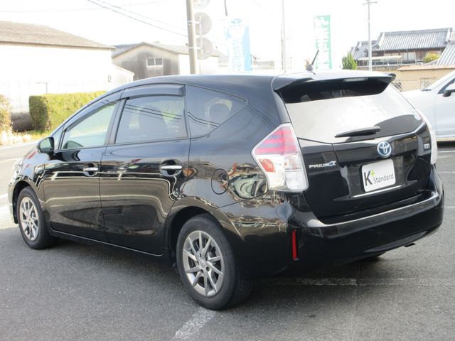 TOYOTA PRIUS ALPHA 2016 Image 31