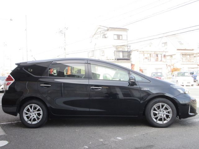 TOYOTA PRIUS ALPHA 2016 Image 31